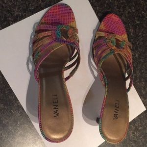 2 pairs shoes 2 in heel Tan/Cream /Multi color